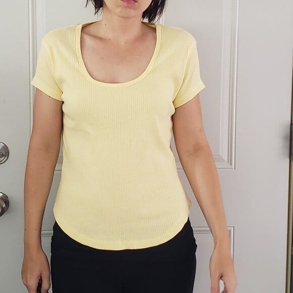 Y2K Yellow‎ Ribbed Cotton Tee - Picture 1 of 4